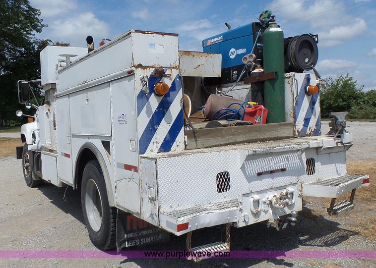 image for item L6222 1991 GMC TopKick service truck