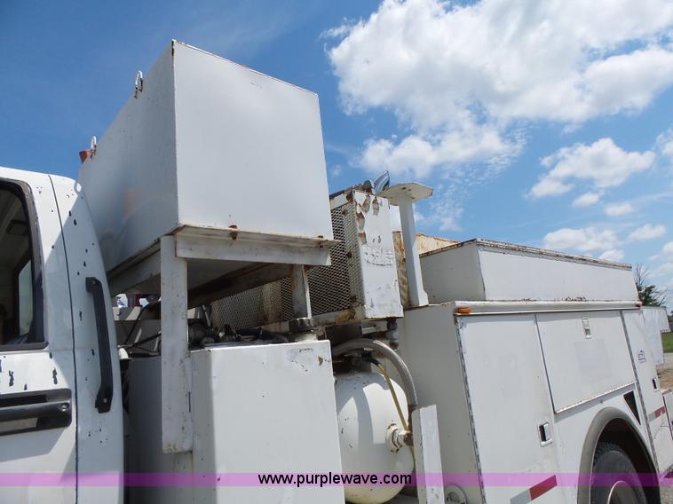 image for item L6222 1991 GMC TopKick service truck