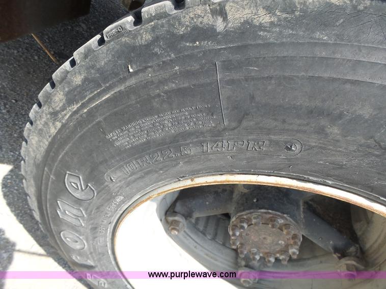 image for item L6222 1991 GMC TopKick service truck