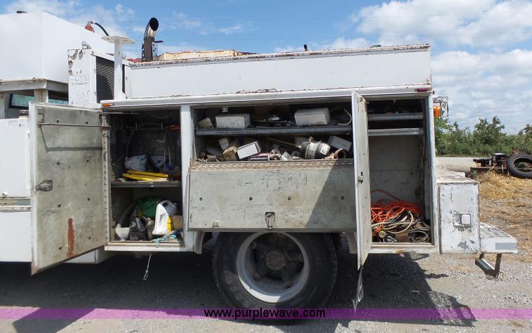 image for item L6222 1991 GMC TopKick service truck