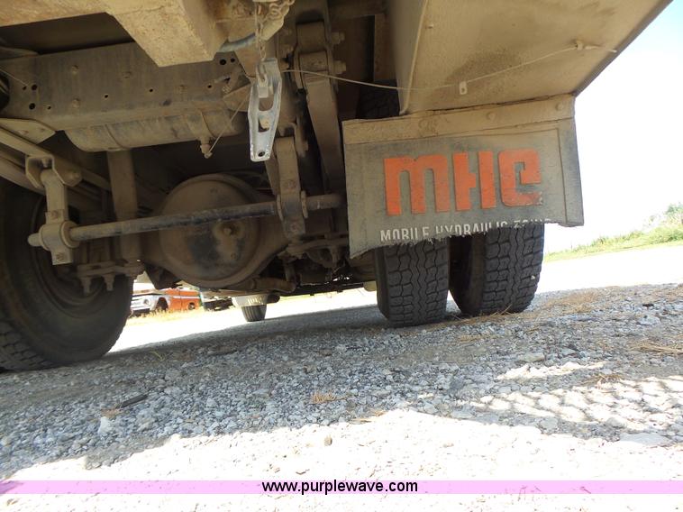 image for item L6222 1991 GMC TopKick service truck