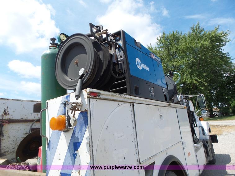 image for item L6222 1991 GMC TopKick service truck