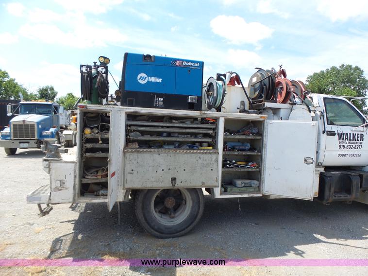 image for item L6222 1991 GMC TopKick service truck