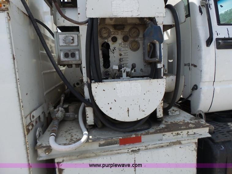 image for item L6222 1991 GMC TopKick service truck