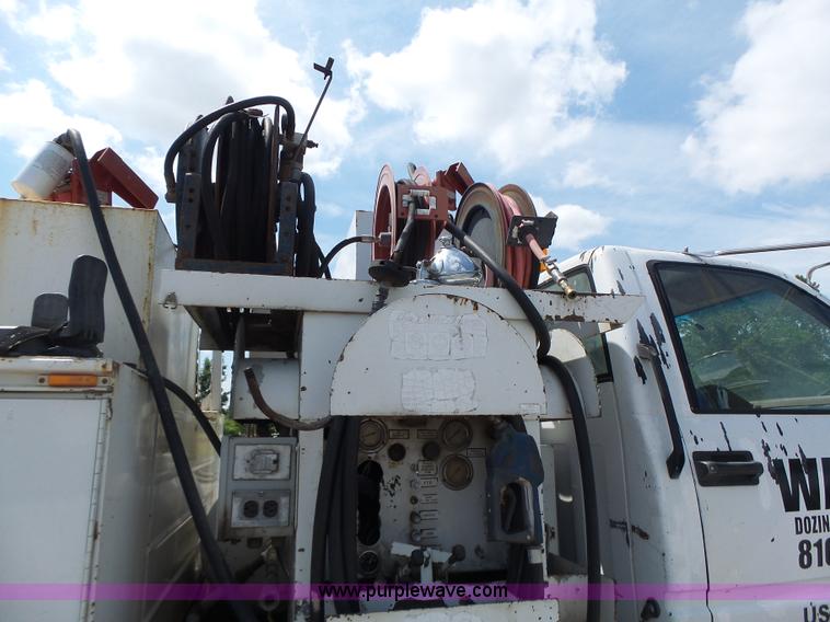 image for item L6222 1991 GMC TopKick service truck