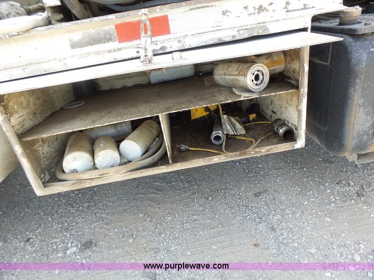 image for item L6222 1991 GMC TopKick service truck