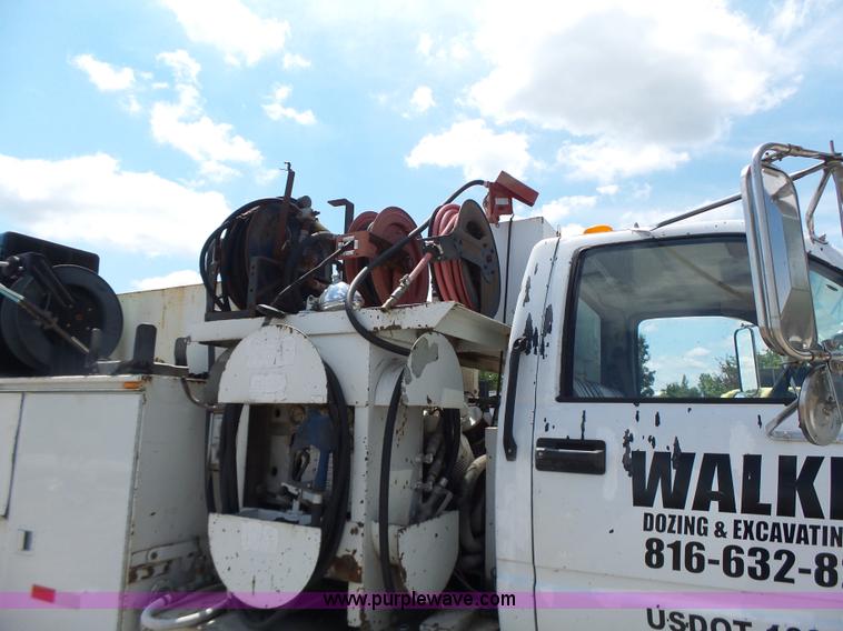 image for item L6222 1991 GMC TopKick service truck