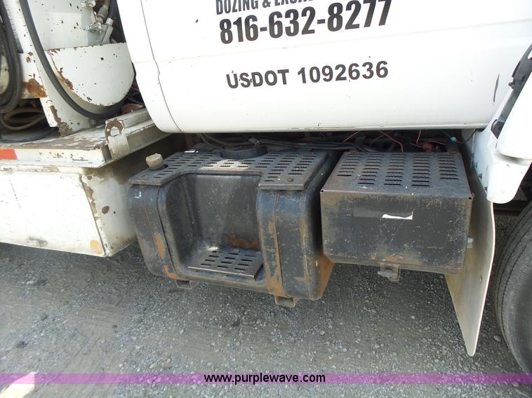 image for item L6222 1991 GMC TopKick service truck