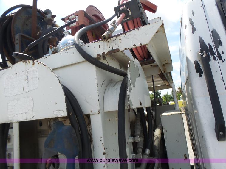 image for item L6222 1991 GMC TopKick service truck