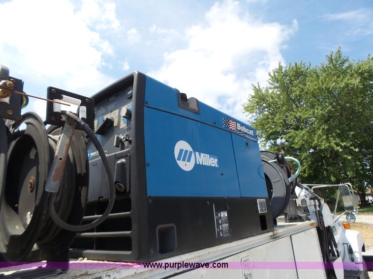 image for item L6222 1991 GMC TopKick service truck