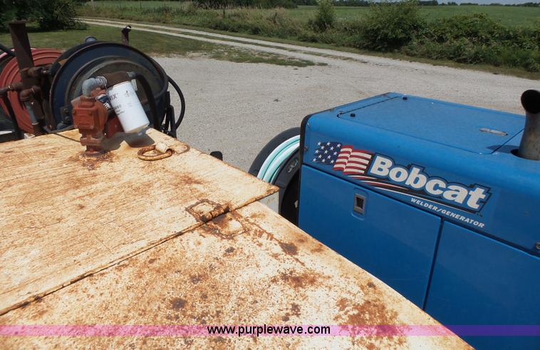 image for item L6222 1991 GMC TopKick service truck