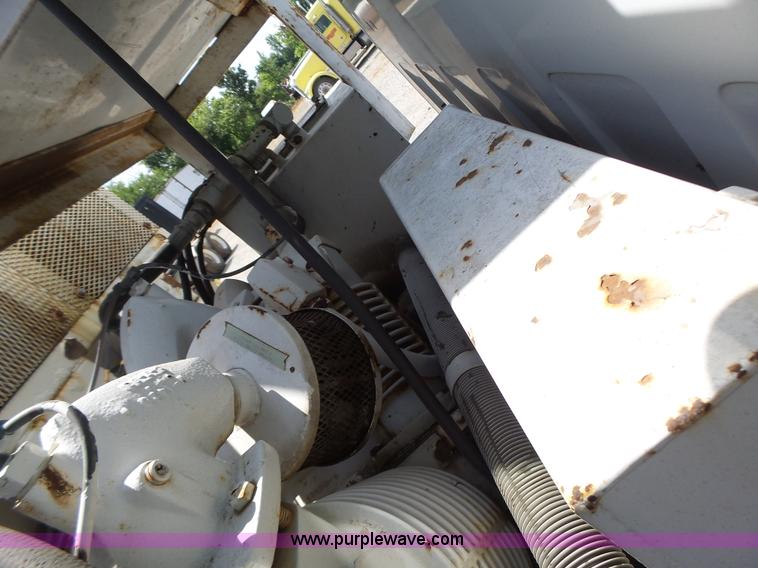 image for item L6222 1991 GMC TopKick service truck