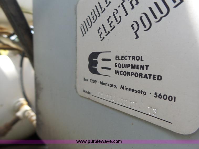 image for item L6222 1991 GMC TopKick service truck