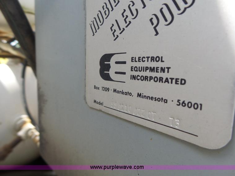 image for item L6222 1991 GMC TopKick service truck