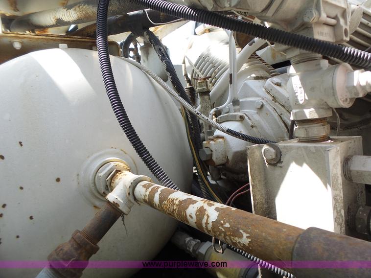 image for item L6222 1991 GMC TopKick service truck