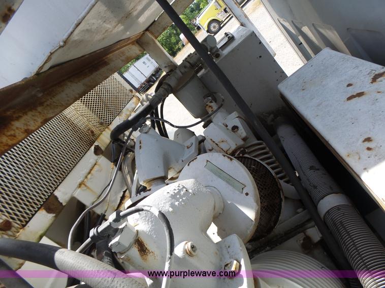 image for item L6222 1991 GMC TopKick service truck