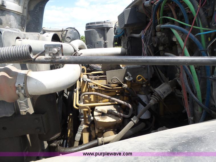 image for item L6222 1991 GMC TopKick service truck