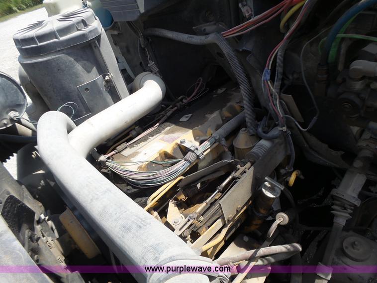 image for item L6222 1991 GMC TopKick service truck