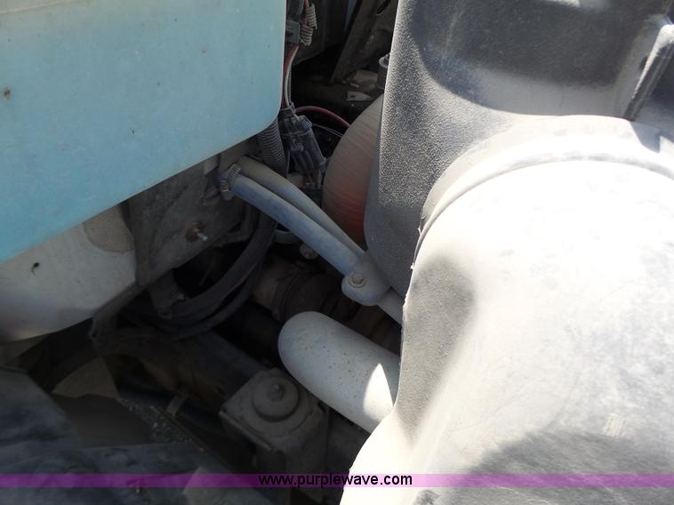 image for item L6222 1991 GMC TopKick service truck