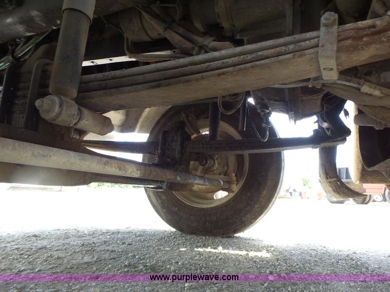 image for item L6223 1988 Kenworth T800 semi truck