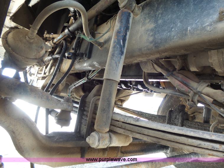 image for item L6223 1988 Kenworth T800 semi truck