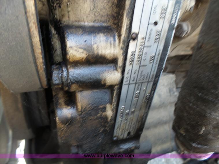 image for item L6223 1988 Kenworth T800 semi truck