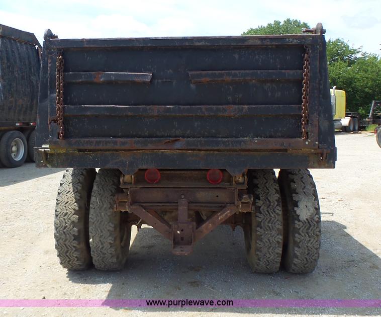 image for item L6224 1963 International 1600 dump truck