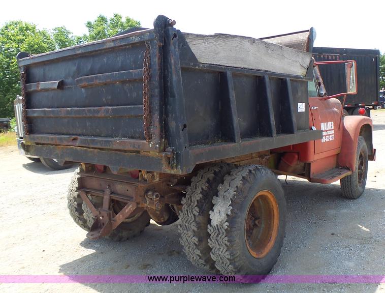 image for item L6224 1963 International 1600 dump truck