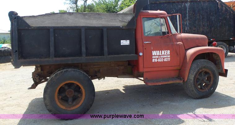 image for item L6224 1963 International 1600 dump truck