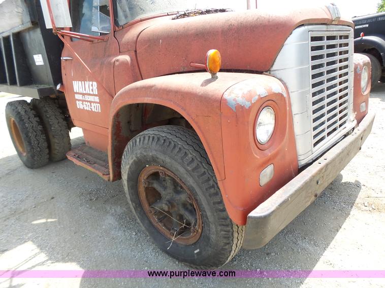 image for item L6224 1963 International 1600 dump truck