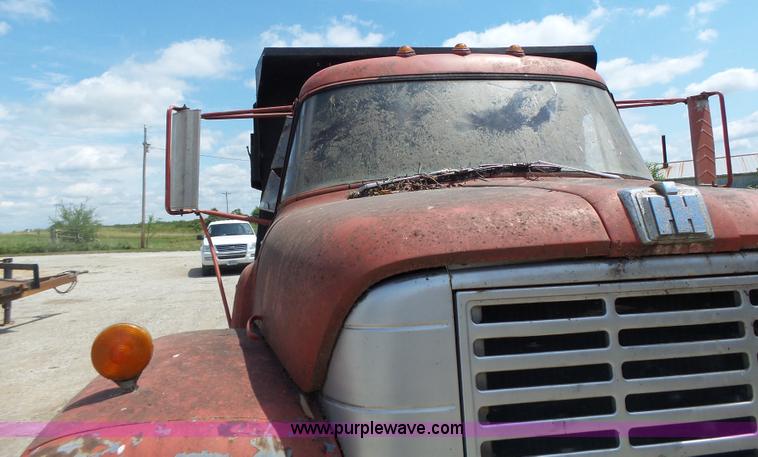 image for item L6224 1963 International 1600 dump truck