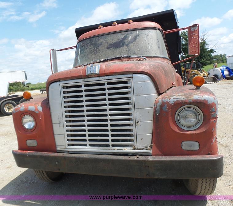 image for item L6224 1963 International 1600 dump truck