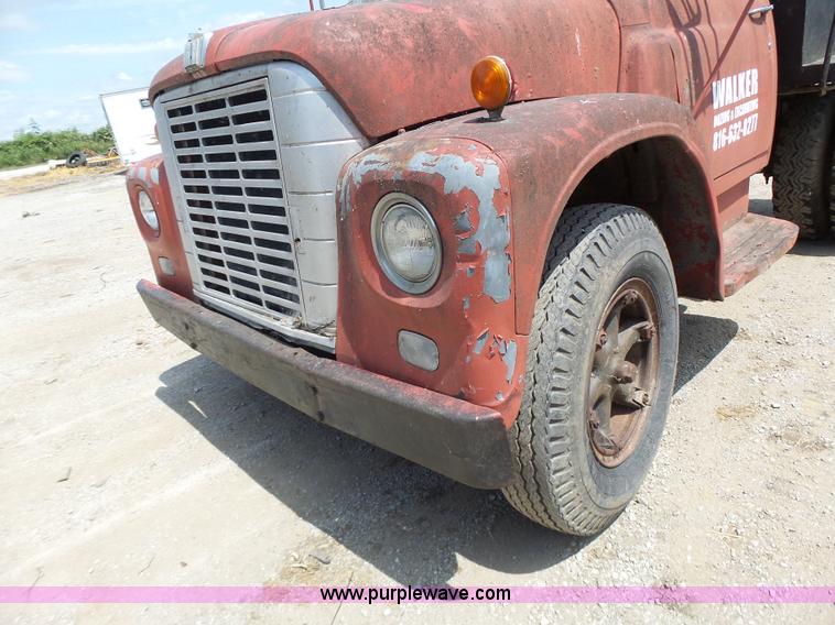 image for item L6224 1963 International 1600 dump truck