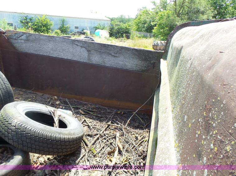 image for item L6224 1963 International 1600 dump truck