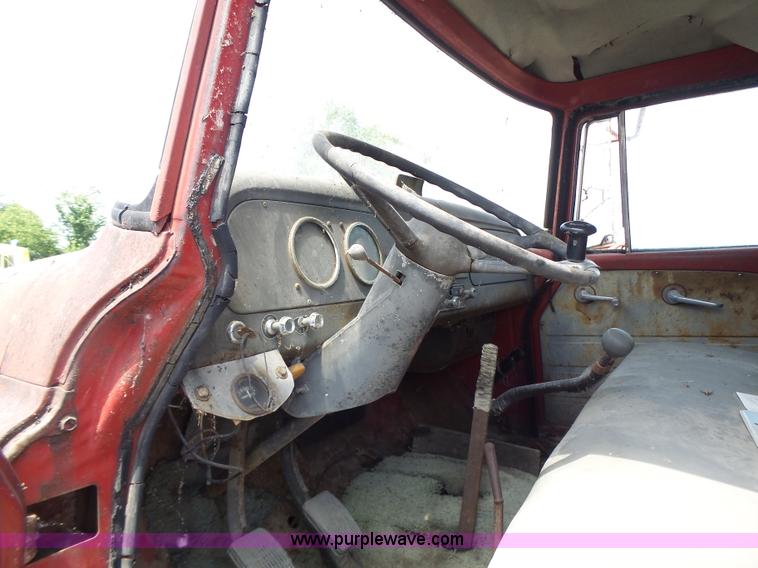 image for item L6224 1963 International 1600 dump truck