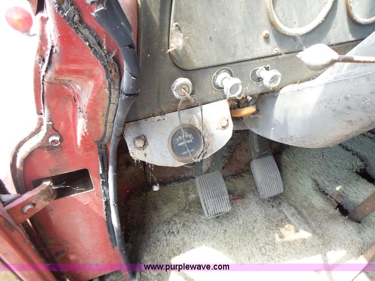 image for item L6224 1963 International 1600 dump truck