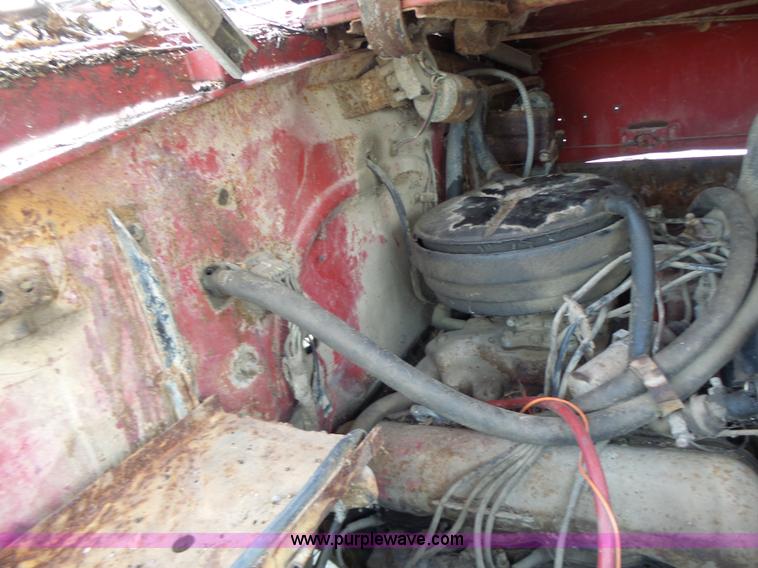 image for item L6224 1963 International 1600 dump truck