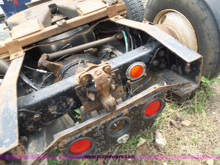 image for item L6227 1992 Freightliner FLD semi truck