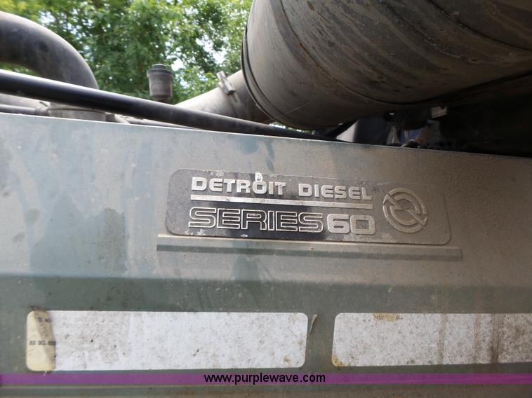 image for item L6227 1992 Freightliner FLD semi truck