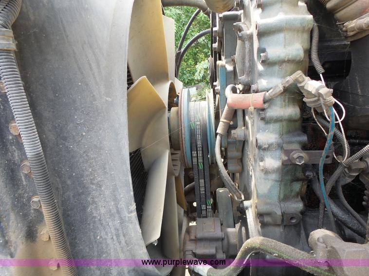 image for item L6227 1992 Freightliner FLD semi truck