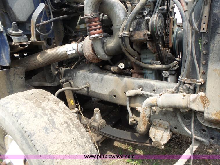 image for item L6227 1992 Freightliner FLD semi truck