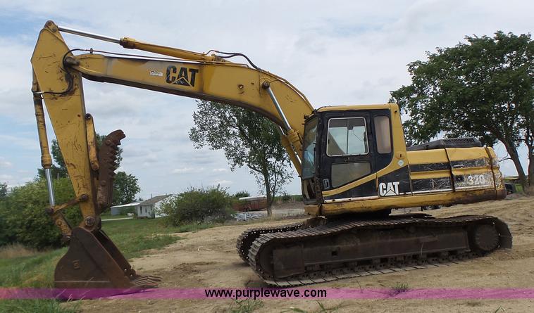 image for item L6228 1994 Caterpillar 320L excavator