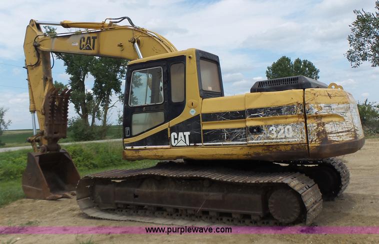 image for item L6228 1994 Caterpillar 320L excavator