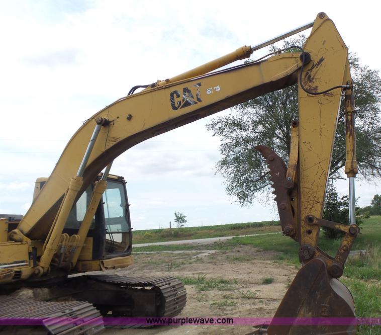 image for item L6228 1994 Caterpillar 320L excavator