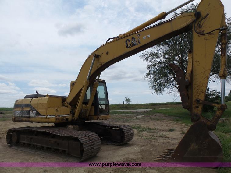 image for item L6228 1994 Caterpillar 320L excavator