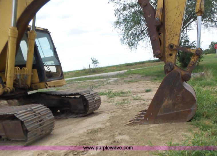 image for item L6228 1994 Caterpillar 320L excavator