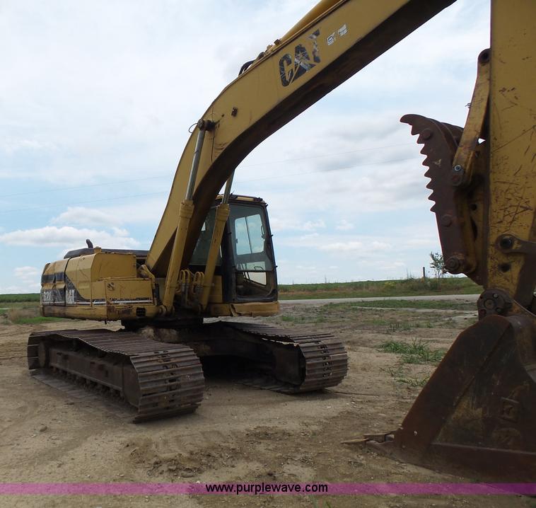 image for item L6228 1994 Caterpillar 320L excavator