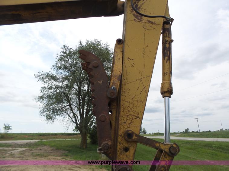 image for item L6228 1994 Caterpillar 320L excavator