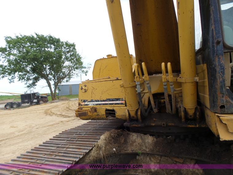 image for item L6228 1994 Caterpillar 320L excavator