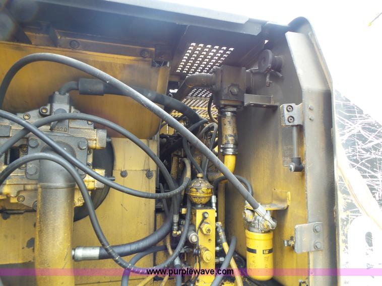 image for item L6228 1994 Caterpillar 320L excavator